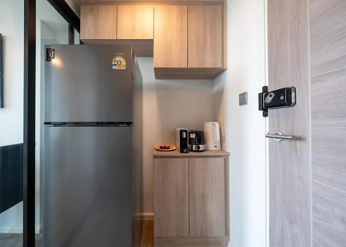 Near Bts L Duplex 42 Sqm L Rooptop Pool * 曼谷
