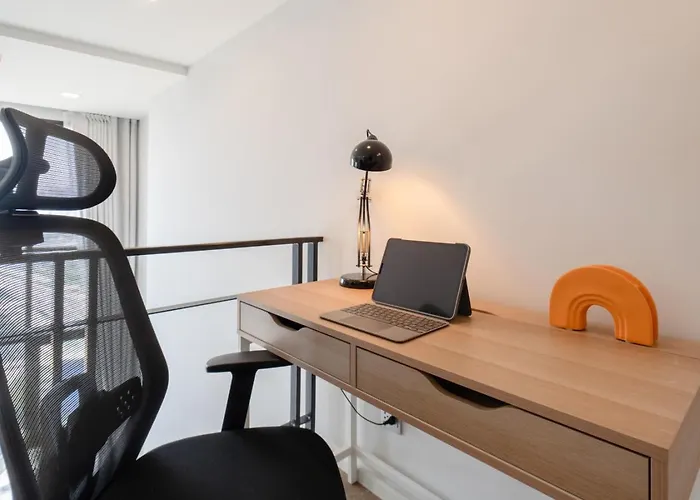 Near Bts L Duplex 42 Sqm L Rooptop Pool 曼谷